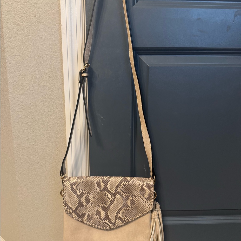 Jen & Co. Cream and Snake Print Crossbody Bag